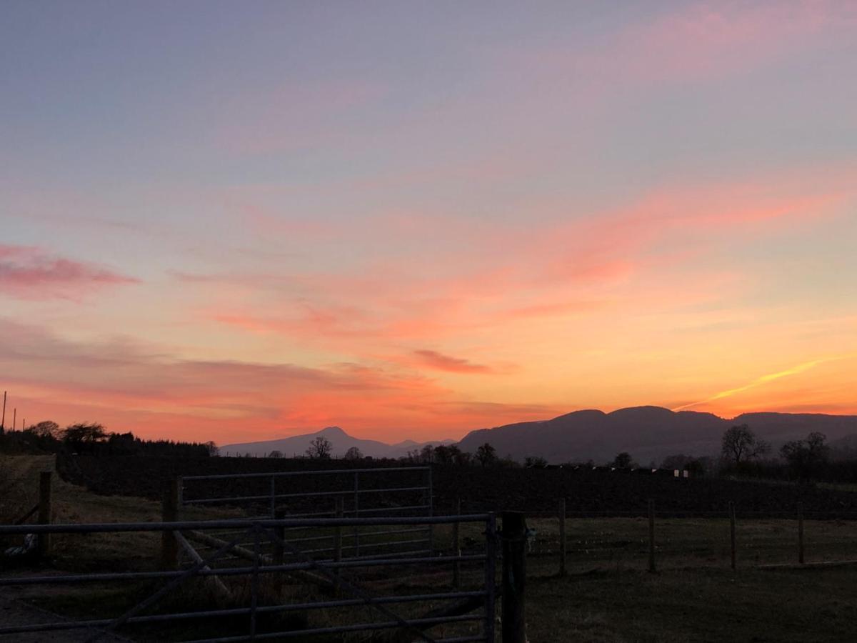 Trossachs Barn & Cabin - Boutique B&B Port Of Menteith Esterno foto